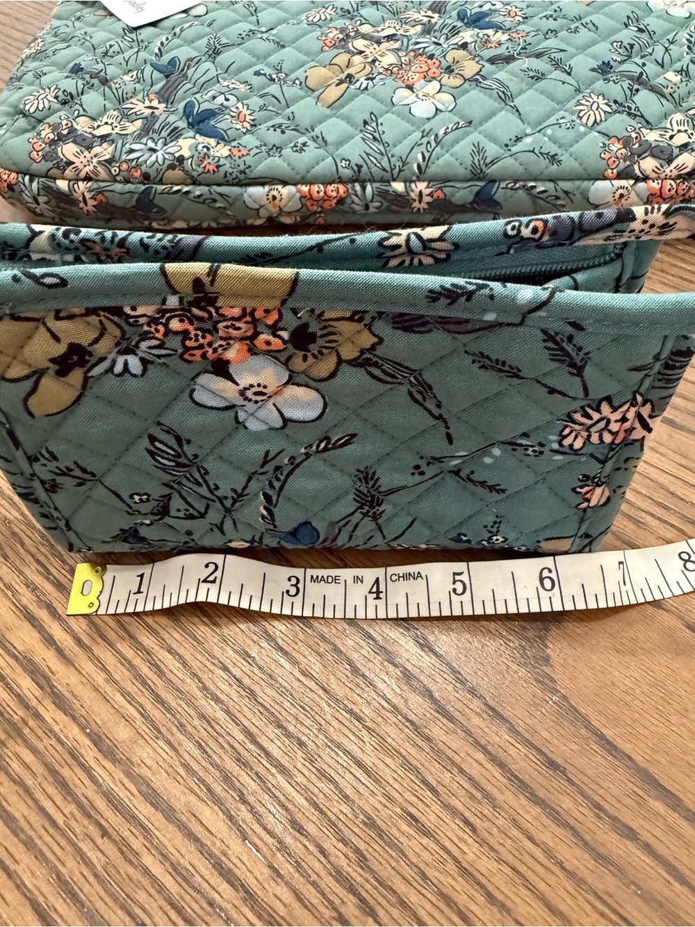 Vera Bradley Teal Floral Quilted laptop case and small cosmetic bag - Picture 9 of 10